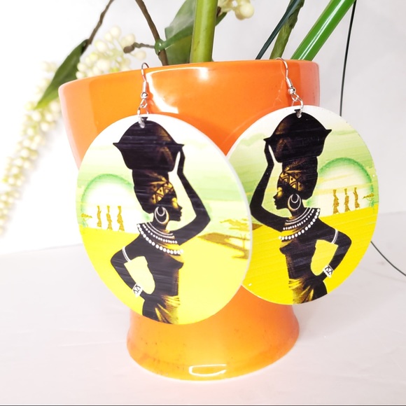 New Large African Queen Boho Chic Dangle Earrings - Picture 3 of 4